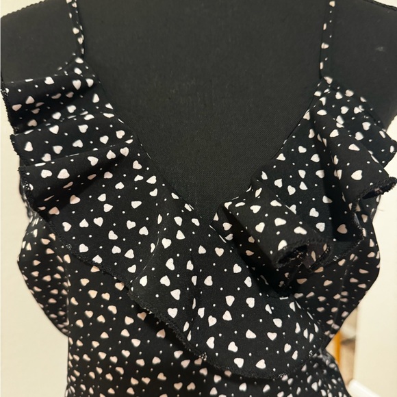 ❣️3 for 25🛍️ Beautiful ruffle, coquette style black dress with hearts - Picture 2 of 6